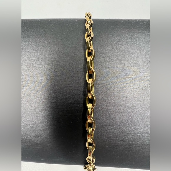 Roberto Coin 18K Almond Link Bracelet - Picture 2 of 8